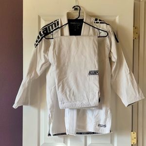White jujitsu Gi